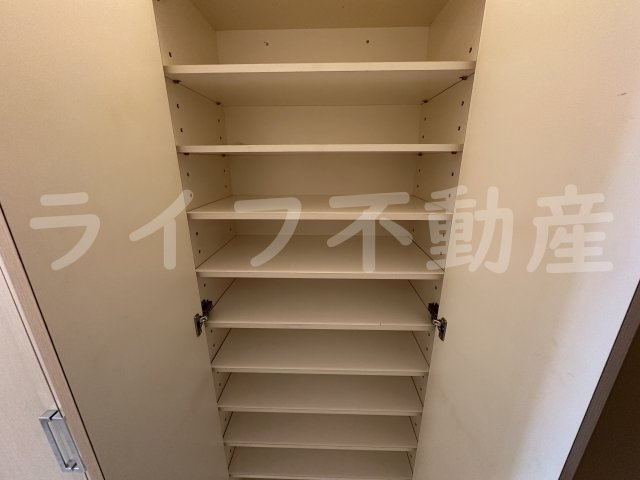 若草ハイツ　B棟の収納