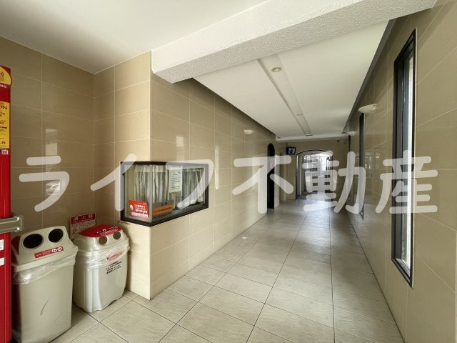 若草ハイツ　B棟のロビー