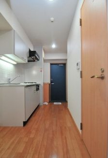 リ・ボーン　エンドーの内装