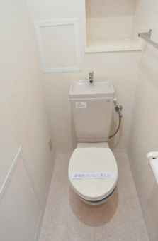 リ・ボーン　エンドーのトイレ