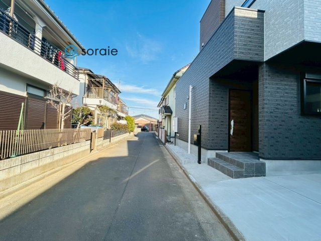 川越市砂第4期　新築戸建　Felicityの前面道路含む現地写真|令和8年1月15日撮影。