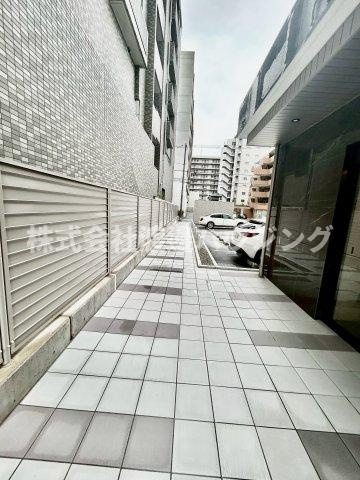 エスリード江坂セントラムのエントランス