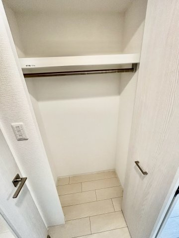 エスリード江坂セントラムの収納