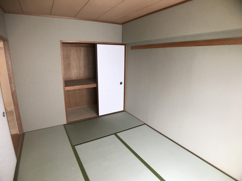 メゾン諏訪山の居間・リビング