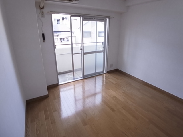 サンハウス御影本町の洋室