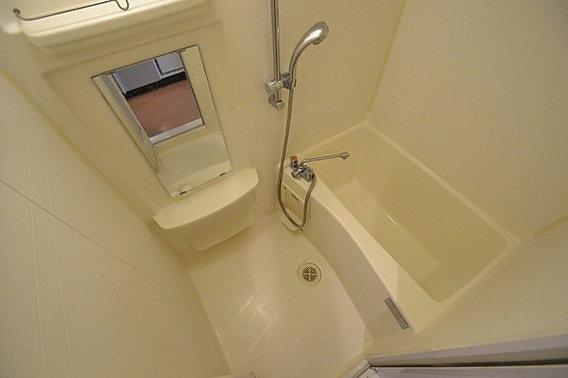 エステムコート神戸県庁前3フィエルテの浴室