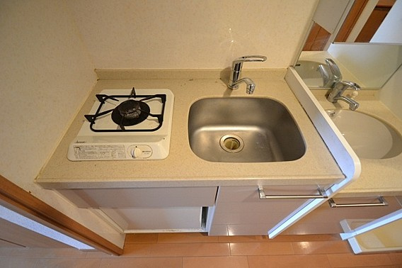 エステムコート神戸県庁前3フィエルテのキッチン