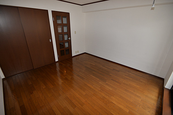 レジデンス北青木の居間・リビング