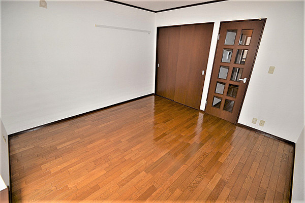 レジデンス北青木の居間・リビング