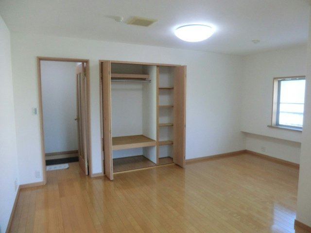 ストランドパレー灘の居間・リビング