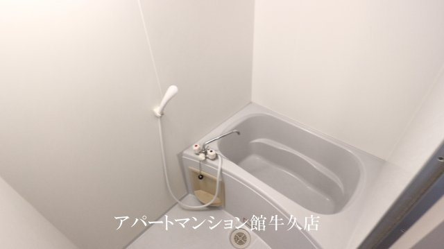 レオパレスウォーターレイⅡの浴室