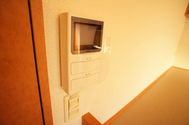 レオパレスHYTⅡのセキュリティ|モニター付きインターホン