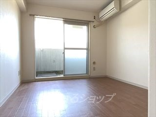 広島市安佐北区落合１丁目の賃貸マンションの居間・リビング|エアコン付き