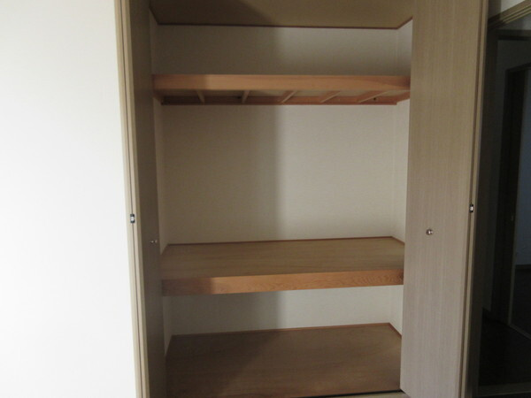 エクレール　B棟の収納