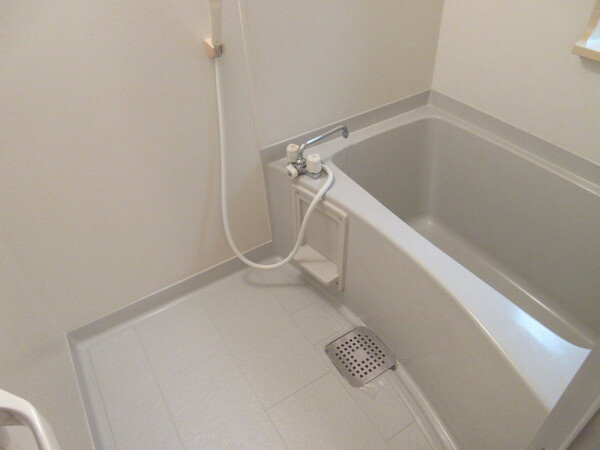 エクレール　B棟の浴室