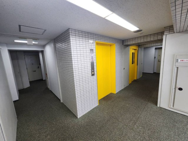 リプレ川口一番街１号棟のその他共用部分|内廊下で冬場は暖かいです