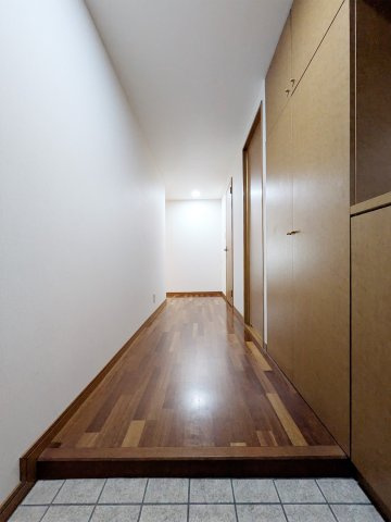 夙川グランドハイツの玄関|毎日通る玄関廊下になります