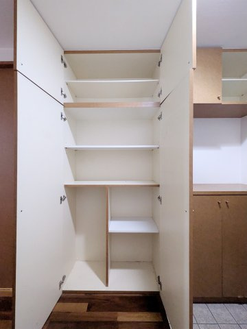 夙川グランドハイツの収納|十分な収納スペースがある収納です