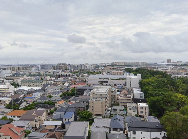 夙川グランドハイツの展望|最上階南向きの展望でございます
春になると桜、夏には花火、秋には紅葉（コウヨウ）が見える景色が一望できます