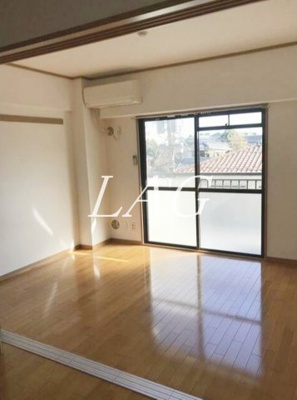 【居間・リビング】 | サンヒルズ赤塚 | 洋室のお部屋です。