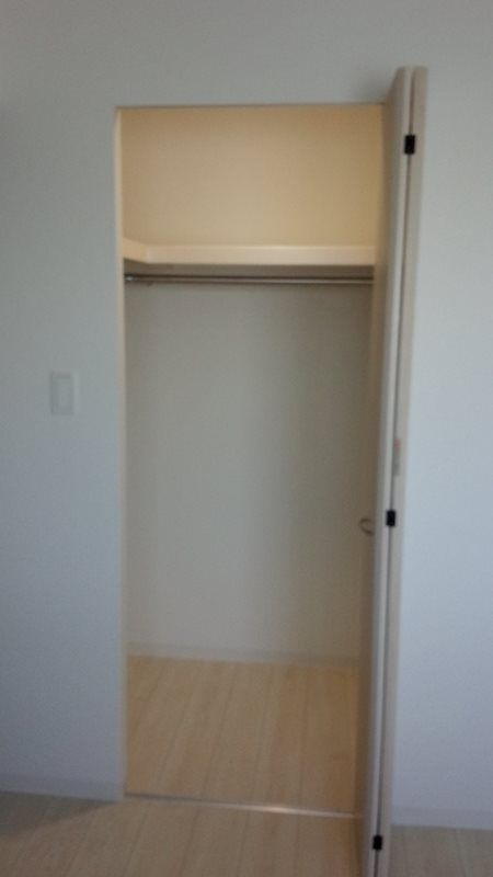 ルシエルの収納|ウォークインクローゼットなので収納豊富です★