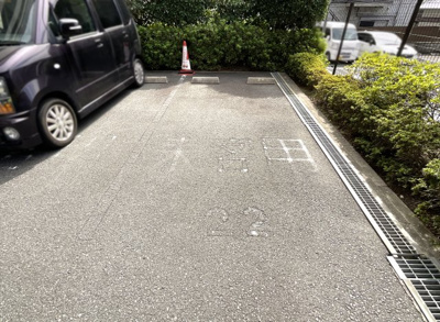 【設備】 | サーパス山科小野 | 【来客用駐車場】身内やお友達が来られる時に大変助かる、来客用の駐車スペース。チェーンゲートはリモコンで操作。