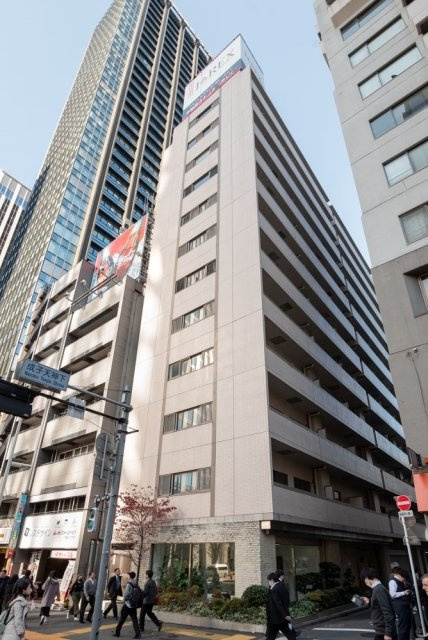 新宿区西新宿８丁目の賃貸マンションの外観|外はこのようになっています