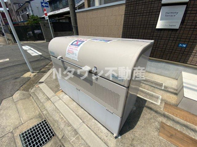 【その他共用部分】 | ファミリエ Nagoya | 専用ゴミ置き場です