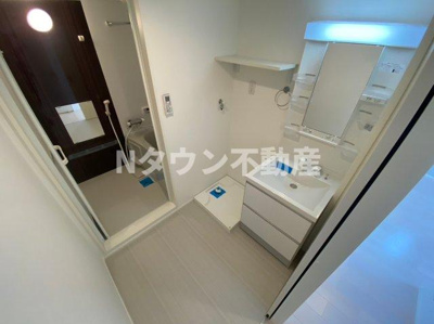 【洗面所】 | ファミリエ Nagoya | ゆったりとスペースのある洗面所