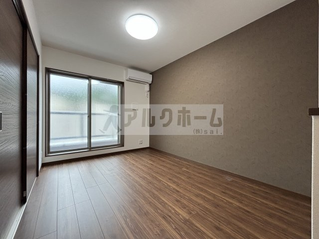 エスパース柏原の居間・リビング