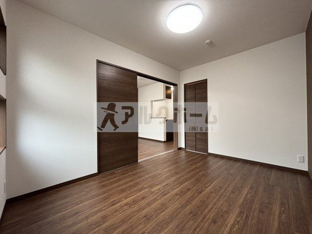 エスパース柏原の洋室