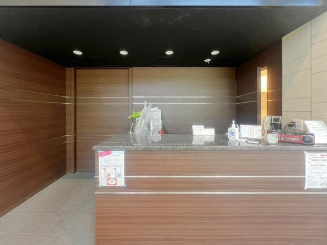 セントハート藤が丘のエントランス|コンシェルジュカウンターは、宅配便の発送などいろいろなサービスをご利用いただけます！