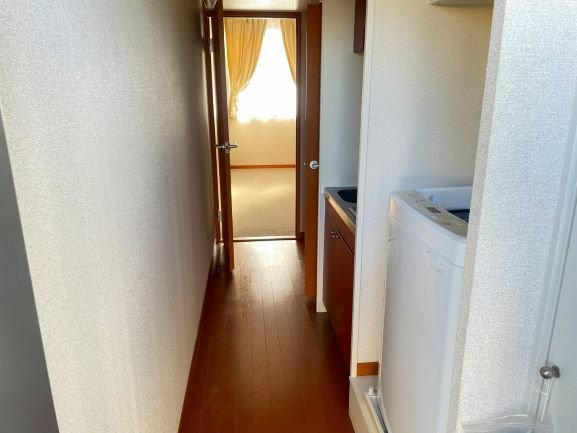 レオパレスグランドゥール蘇我の玄関