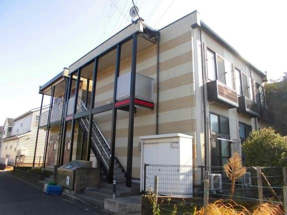 レオパレスグランドゥール蘇我の外観