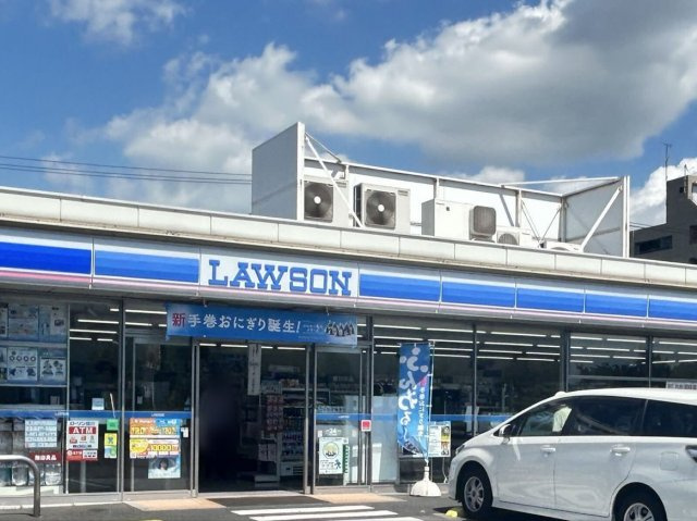 レオパレストレディアの周辺