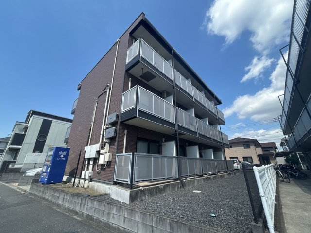 レオパレストレディアの外観