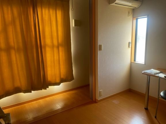 レオパレスバンビーノ花輪の居間・リビング