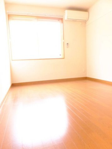 レオパレス黎の寝室