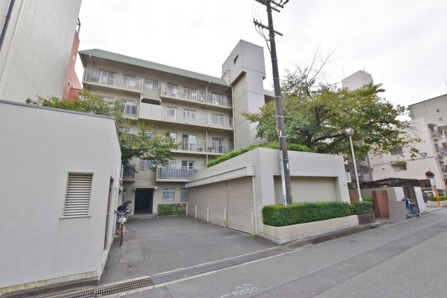 グリーンコーポ江坂第3の外観|2025年7月リフォーム済み物件です。即日案内可能ですので、お気軽にお問い合わせください。