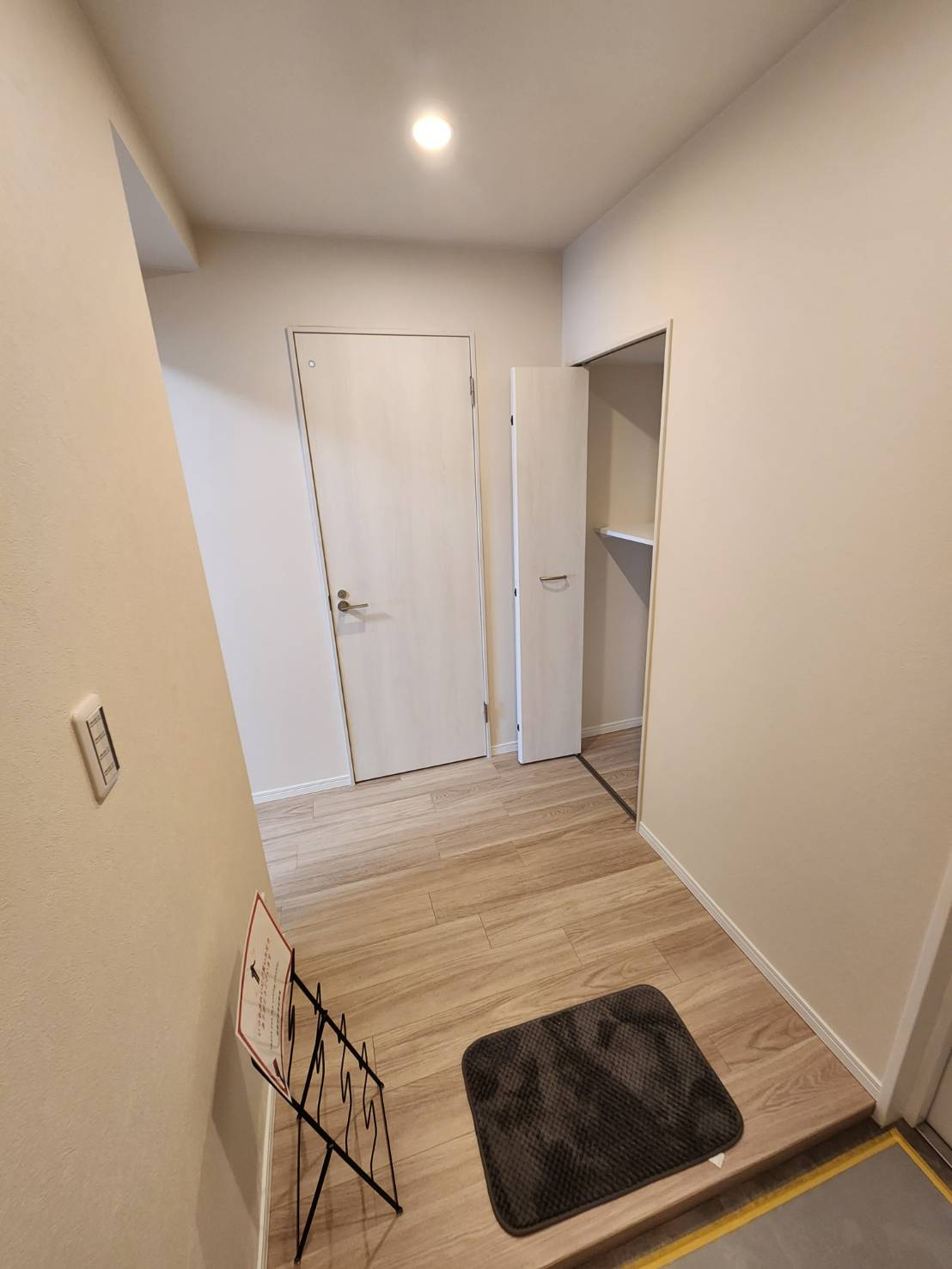 リプレ川口一番街６号棟の玄関|落ち着いた玄関です