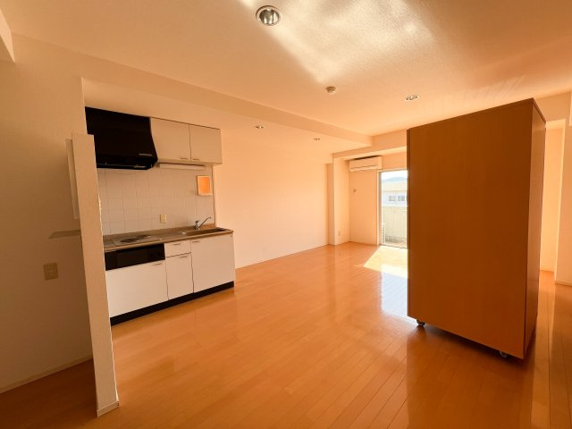 アトラクトイーエムの居間・リビング