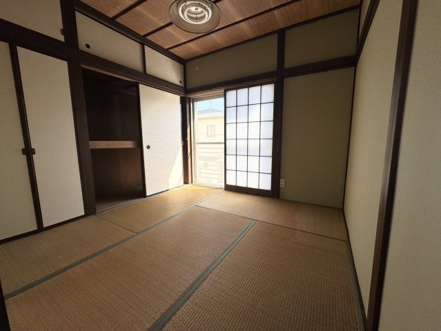 リノベしたリーズナブルな戸建♪何不自由ない立地♪宇都宮市駒生町の和室|落ち着いた雰囲気の和室付きです