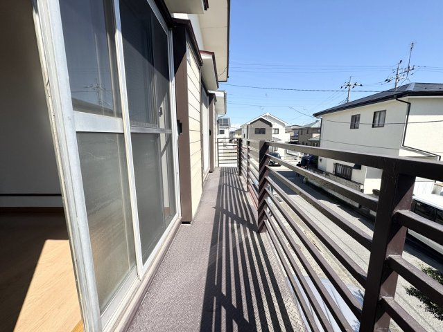 リノベしたリーズナブルな戸建♪何不自由ない立地♪宇都宮市駒生町のバルコニー|バルコニーからの眺めを楽しみながら食事をしませんか