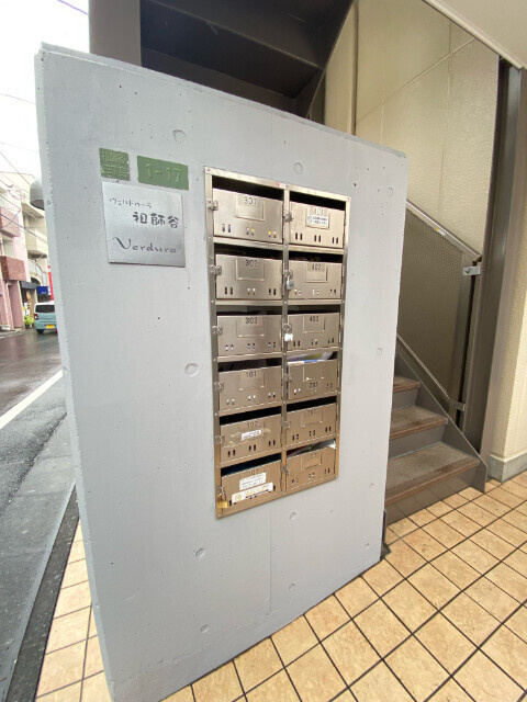 ヴェルドゥーラ祖師谷のエントランス