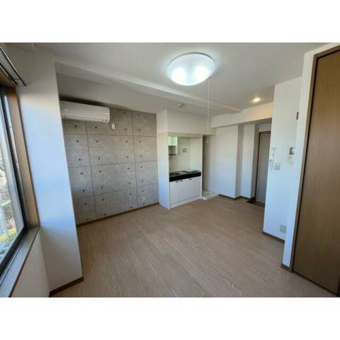 ヴェルドゥーラ祖師谷の居間・リビング