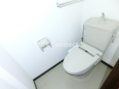 【トイレ】 | ツインプラザ幸 | 温水洗浄便座付きのトイレ。