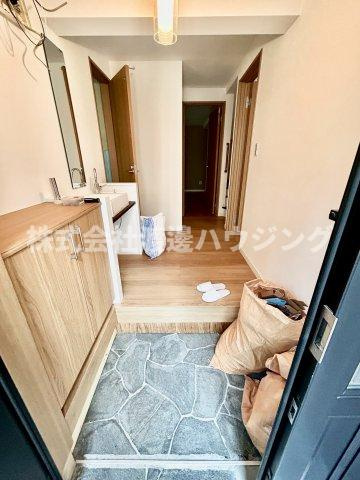 稲津町２丁目一戸建の玄関