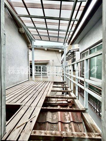 稲津町２丁目一戸建のバルコニー