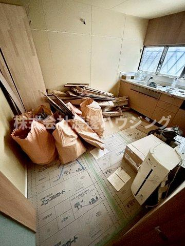 稲津町２丁目一戸建の居間・リビング