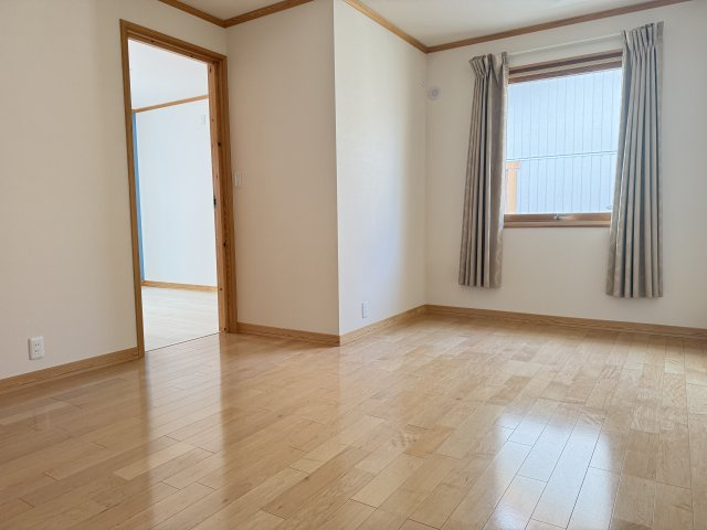 神戸市垂水区舞多聞東1丁目戸建のその他|【ファミリールーム】家族の一体感を感じられるスペース！家族と過ごす時間を大切にする方にぴったりのゆとりの住空間です♪